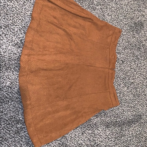 Brown skirt - Picture 2 of 2
